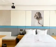 Ending LandonExclusive Hotel