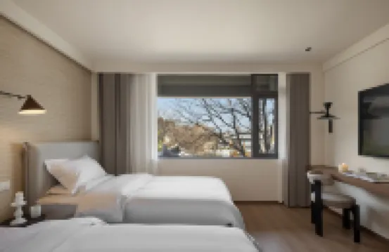 Bantang Homestay (Kaifeng Millennium City Park Wansui Mountain Martial Arts City)