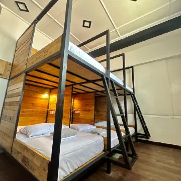 Yellow Umbrella Hostels