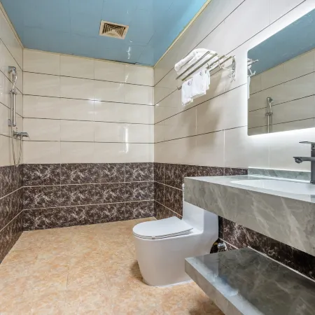 Longmen mushang Hotel