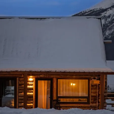 Xi Shan You Yu · HiCorer · Mountain Wilderness Retreat (Kanas Scenic Area Branch)