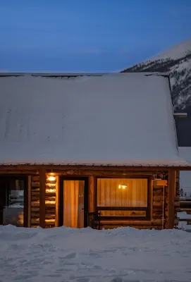 Xi Shan You Yu · HiCorer · Mountain Wilderness Retreat (Kanas Scenic Area Branch)