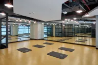 Radisson Red Cebu Mandaue - Gym