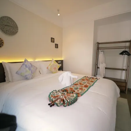 Wuyong Residence (Deshang Nakeli International Wellness Resort Area)