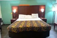 Hillcrest Motel by OYO Aurora Near Lawrenceburg