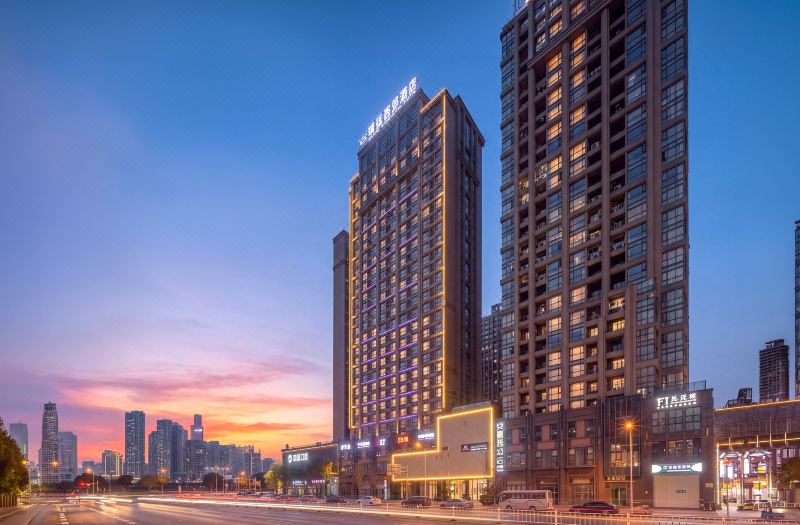Grand Kingtown S Hotel