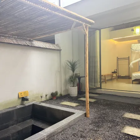 Tongxi Courtyard