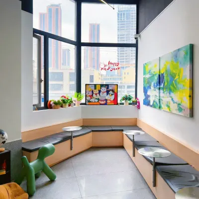 微流(上海人民廣場靜安大悅城店) SKY RING 屋頂摩天輪附近的飯店
