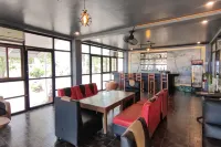 Puerto Paraiso Hostel - バー