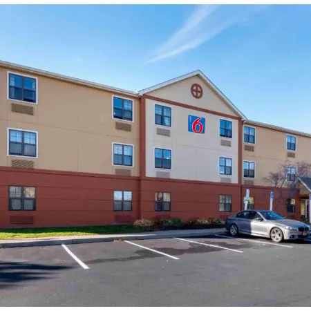 Motel 6 Suites Rochester Henrietta, NY