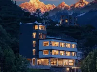 Zuowangshan Z·EPHON Luxury Homestay (Mount Siguniang Scenic Area) 샤오진 호텔