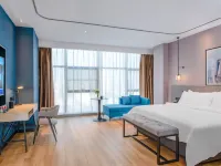 Country Inn & suites by Radisson((Lingnan Xintiandi Branch, Foshan Zumiao Subway Station) - Airport Shuttle
