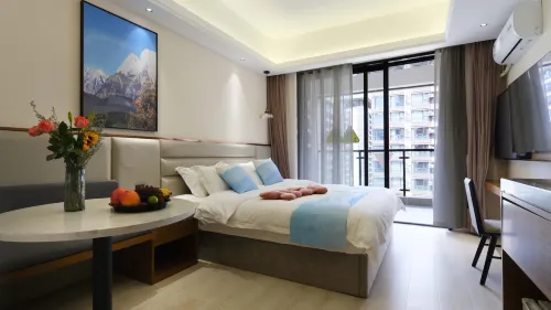 Xingyun Fanzhou Hotel - Mountain view