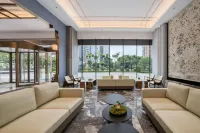 Peak Forest Lake Hotel (Xingyi South Railway Station & Wanfenglin Airport Branch) - Airport Shuttle