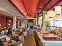 M Village Premier Hotel Xuan Huong Lakeside, a brand of Modern Village Lifestyle โรงแรมใกล้บ้านพักคนบ้า