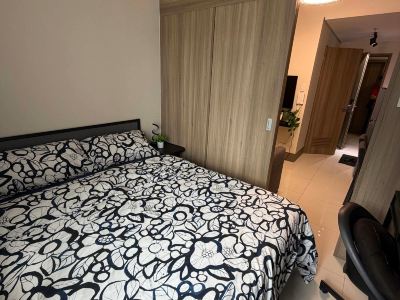 Casa Luna Stays PH | Cozy Condo at Fame Residences | Mandaluyong City | Near EDSA & BGC