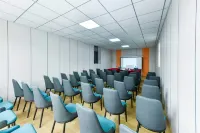 Dunhuang Jinjiang Northwest Hotel (Dunhuang Night Market‑Shazhou Market Branch) - parkir