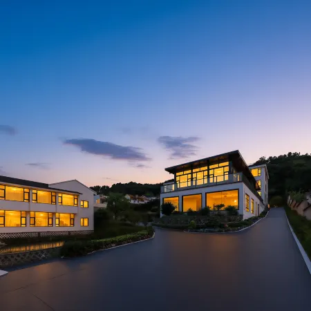 Xixili • Mountain House Resort Hotel (Joyland Store)