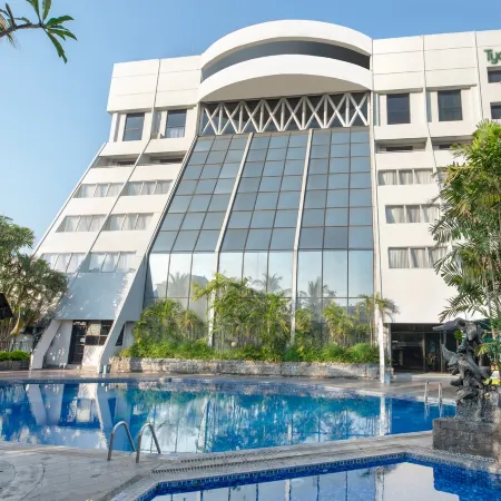 Lux Tychi Hotel
