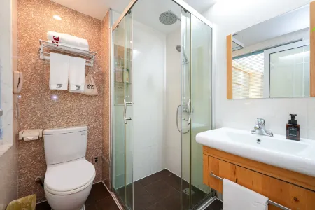 Zhangzhou Yinjia Hotel (Gucheng Branch)