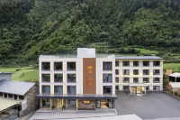 Li · Huanxi Banshan | Resort Hotel (Bipenggou Scenic Area) - 2-Star