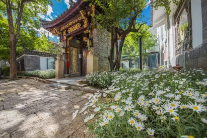 麗江束河假期飯店