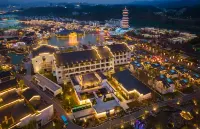 Wunvzhou Resort Wumeng Boutique Hotel Hotels near Xianguozhou Fruit Hypermarket