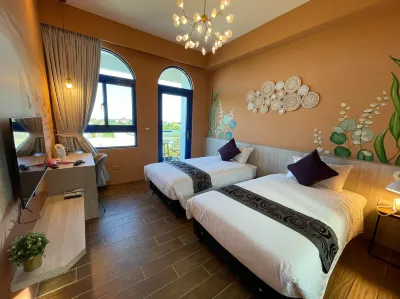 Bohemia homestay Hotels in Ji‘an Railway Station/Container House Starbucks