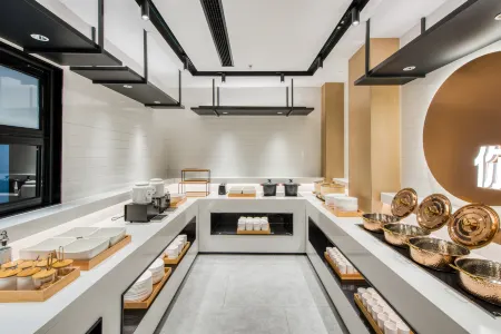 Ni Hao Hotel (Yancheng Shiji Dadao) Отели рядом с достопримечательностью «Yancheng Vocational and Technical Institute of Industry»