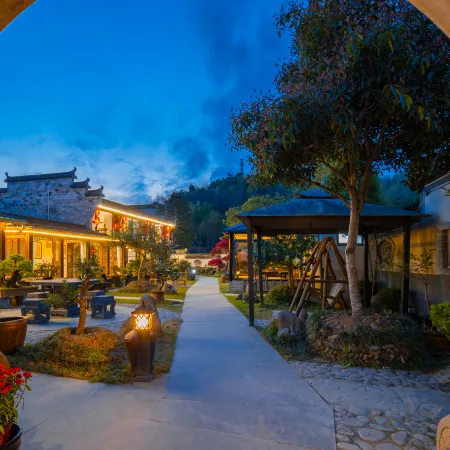 Xidi Ruiyuanfu Boutique Hostel