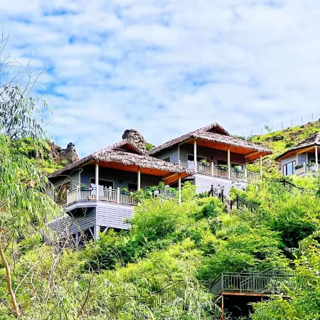 Tanyi Xigu Resort