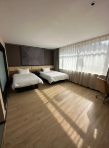 IU Hotel (Tangshan Wanda Plaza Branch) Hotels near Dachengshan Park