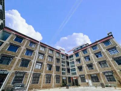 Daocheng Xile Hotel Hotel in zona Banghe and Sela
