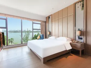 Shenxiangtang Riverview Art Hotel (Suining Dingsheng International Wanda Plaza)