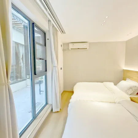Luoyang Yixiaoyuan Boutique Homestay (Lijingmen Cross Street Branch)