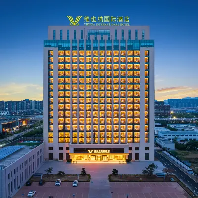 Vienna International Hotel (Yinzhu Metro Station, West Coast, Qingdao) Hotels near West Coast