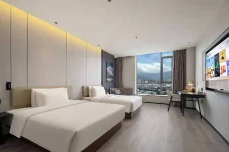 Dali High-speed railway station Erhai Park Atour Hotel Отели рядом с достопримечательностью «Southwest University of Science and Technology»