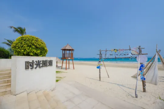 No.1 Courtyard Blue Jacaranda Resort Villa