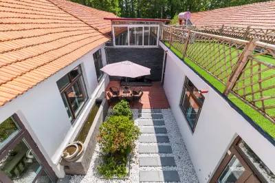 Supply and Marketing Homestay Hotels in Hot Spring/Blue Silicon Valley Business Circle