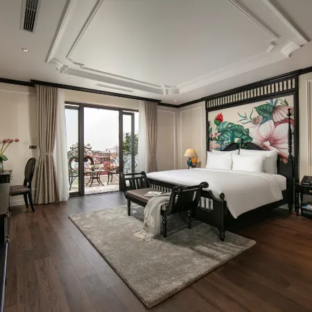 Amira Hotel Hanoi Отели рядом с достопримечательностью «Старый мост Лонгбьен»