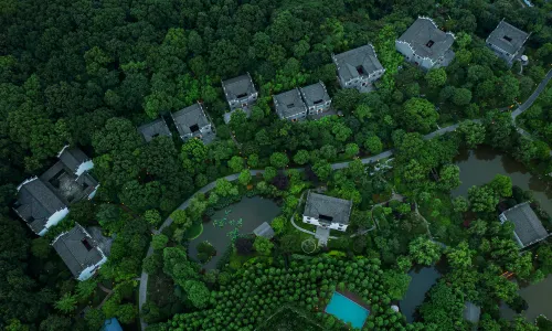 Designed resort in Moganshan Lishanyunju