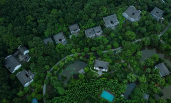 Designed resort in Moganshan Lishanyunju