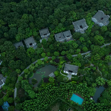 Designed resort in Moganshan Lishanyunju