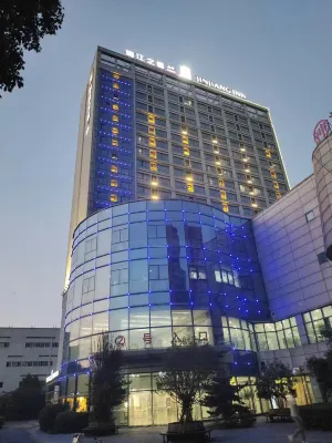 Jinjiang Inn Select (Taizhou Medical City) 타이저우/태주 메디컬시티 호텔