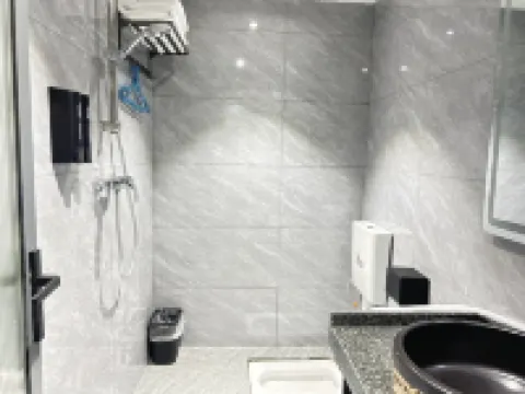 Jinbo Hotel (Liuzhou High-Speed Railway Station Wuxing Commercial Street)