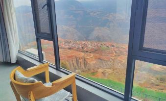 Kunming Hongtu Jiayuan Homestay (Inside Luoxiagou Scenic Area)