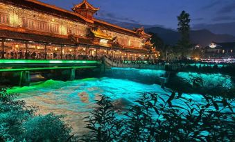 Pinmeiju Hot Spring Cinema Hotel (Dujiangyan Scenic Area South Bridge Branch)
