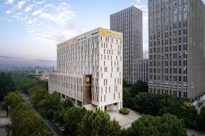 Zhenbao Holiday Hotel (Nanjing Olympic Sports Center) Hotels near Yue'an Life Square