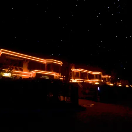 Hotian Yuhu Yayuan Homestay