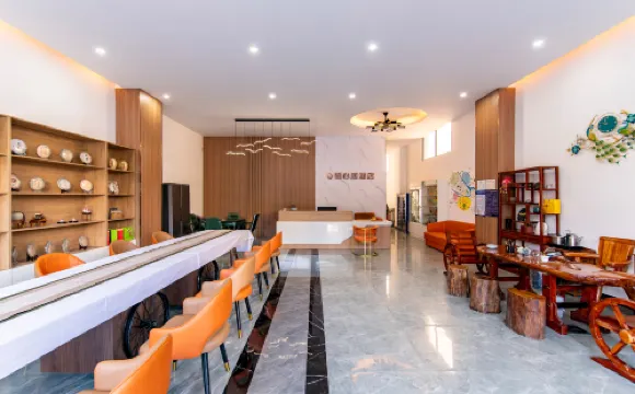 Xishuangbanna Jinghong Qixin Juzhuju B&B (Gasa Airport High-speed Railway Store)